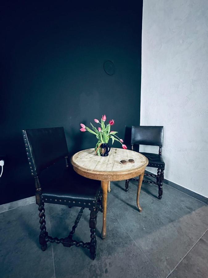 Przyjemny Lokal W Centum Miasta Apartment วูดช์ ภายนอก รูปภาพ