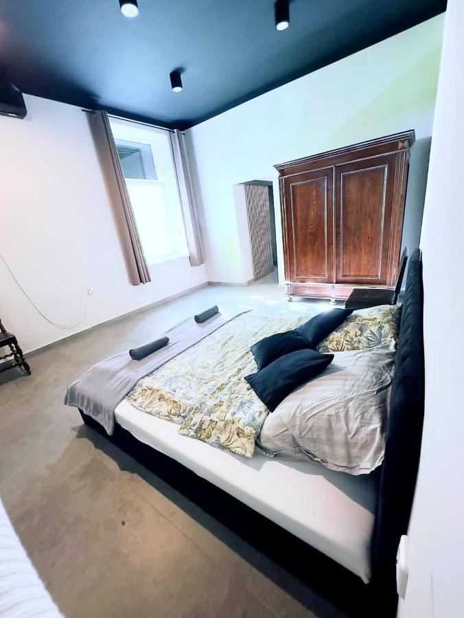 Przyjemny Lokal W Centum Miasta Apartment วูดช์ ภายนอก รูปภาพ